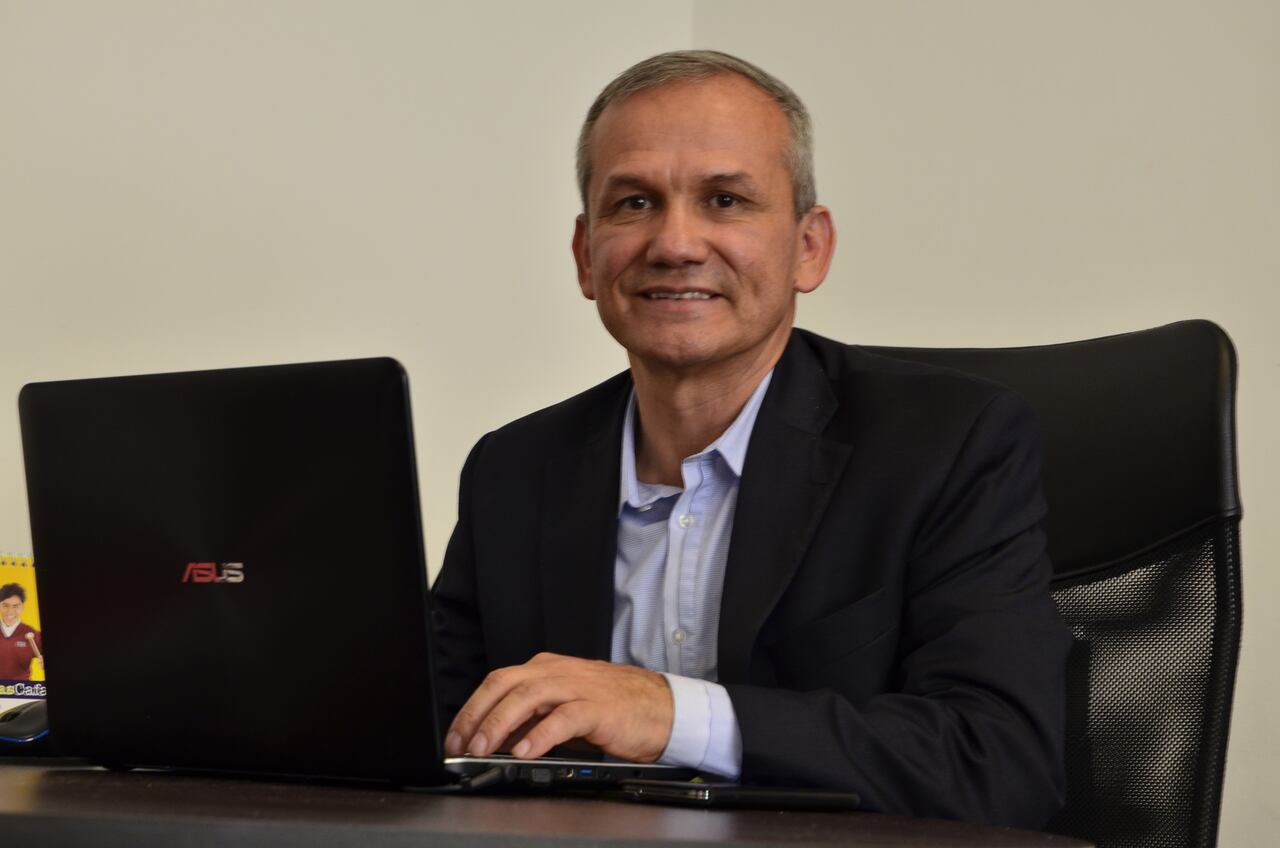 Carlos Ramón González