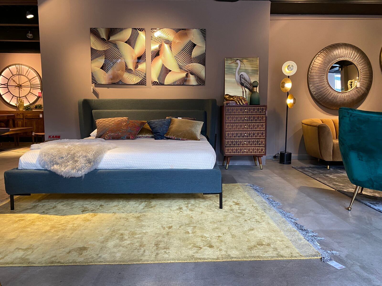 Dormitorio principal estilo Elegant Wood. Diseño Visuales por Sergio Andrés García.