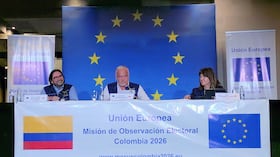 El jefe de la misión, Esteban González Pons (centro), explicó que no se trata de una situación exclusiva de las elecciones de este año, sino de un problema reiterativo que viene de tiempo atrás.