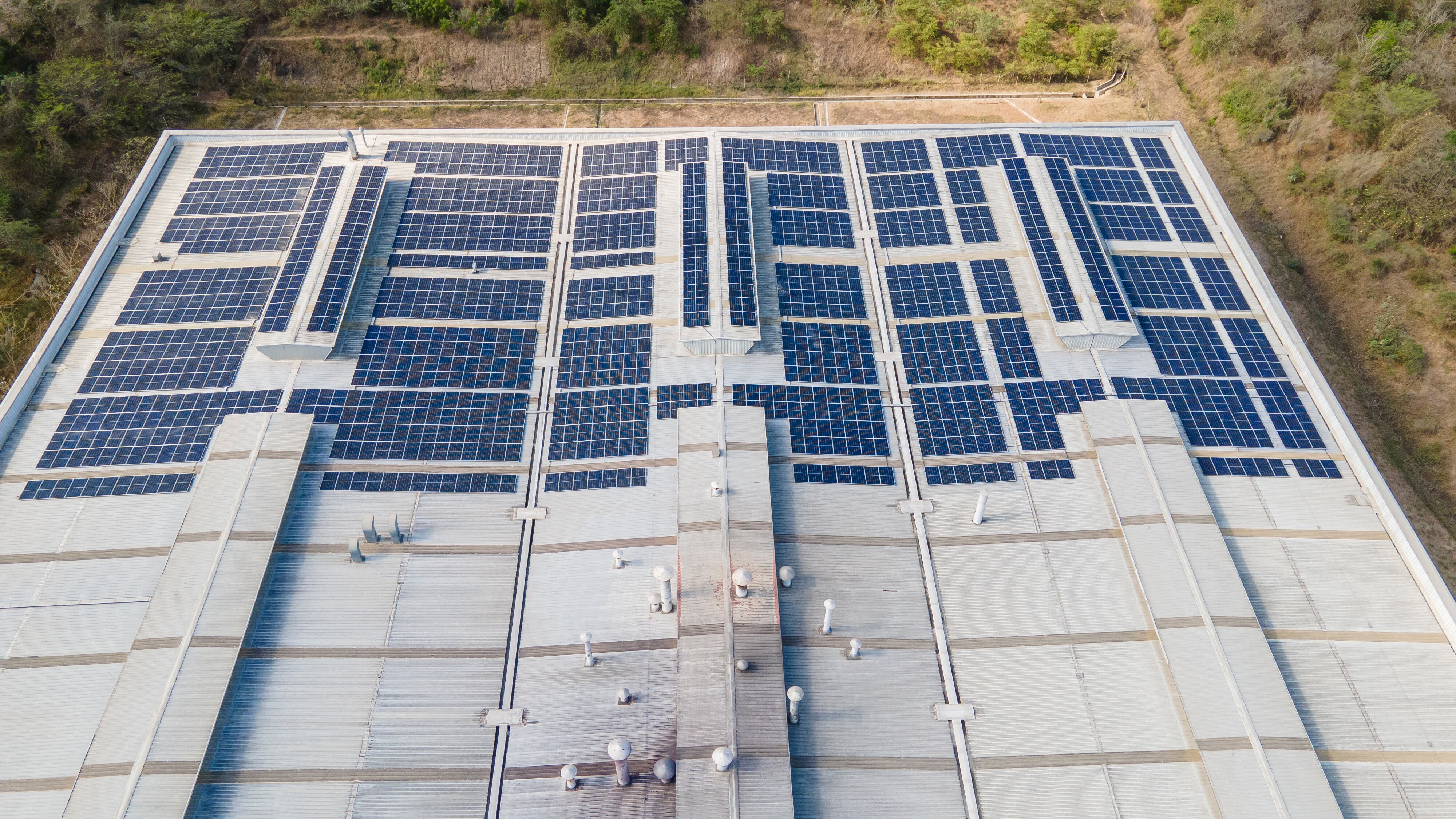 Sistema de energía solar en la Planta de Cartagena.