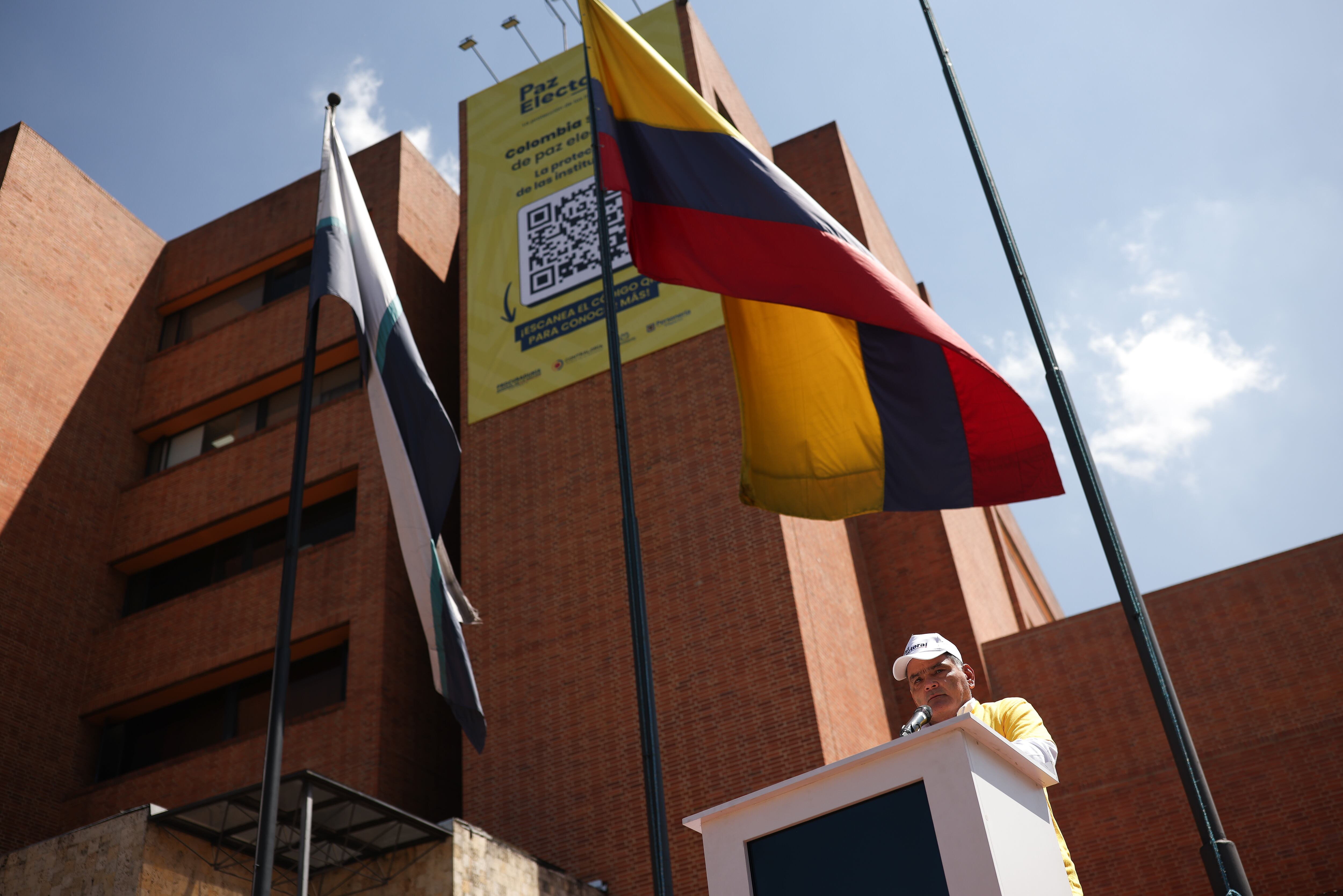 Bogotá. Febrero 26 de 2026. En la Registraduría Nacional del Estado Civil, el procurador Gregorio Eljach realizó la instalación de la jornada Colombia se Viste de Paz Electoral, una estrategia en la que participarán miles de funcionarios, organizaciones del sector productivo y de la sociedad civil para blindar el proceso electoral.