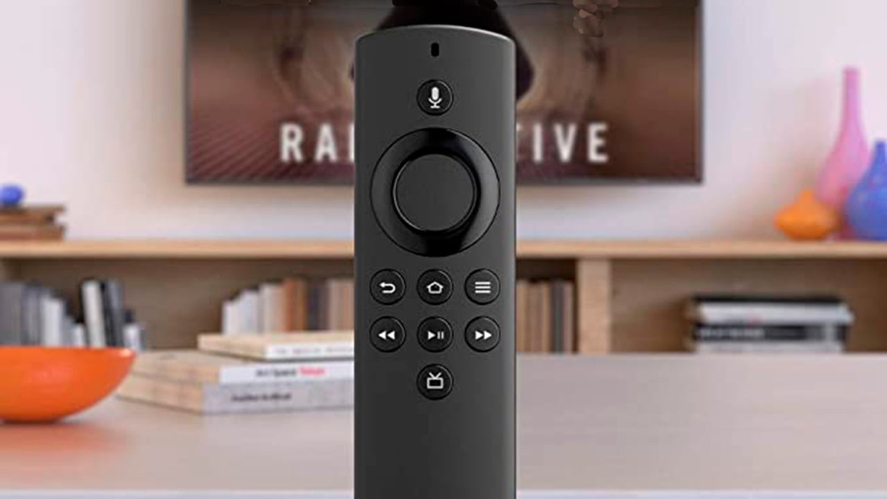 El Fire TV Stick es un dispositivo que convierte un televisor en un SmartTV.