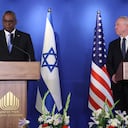 El jefe del Pentágono, Lloyd Austin, visitó israel y expresó la preocupación que siente Estados Unidos por la violencia en esta parte del mundo. Foto: AFP.