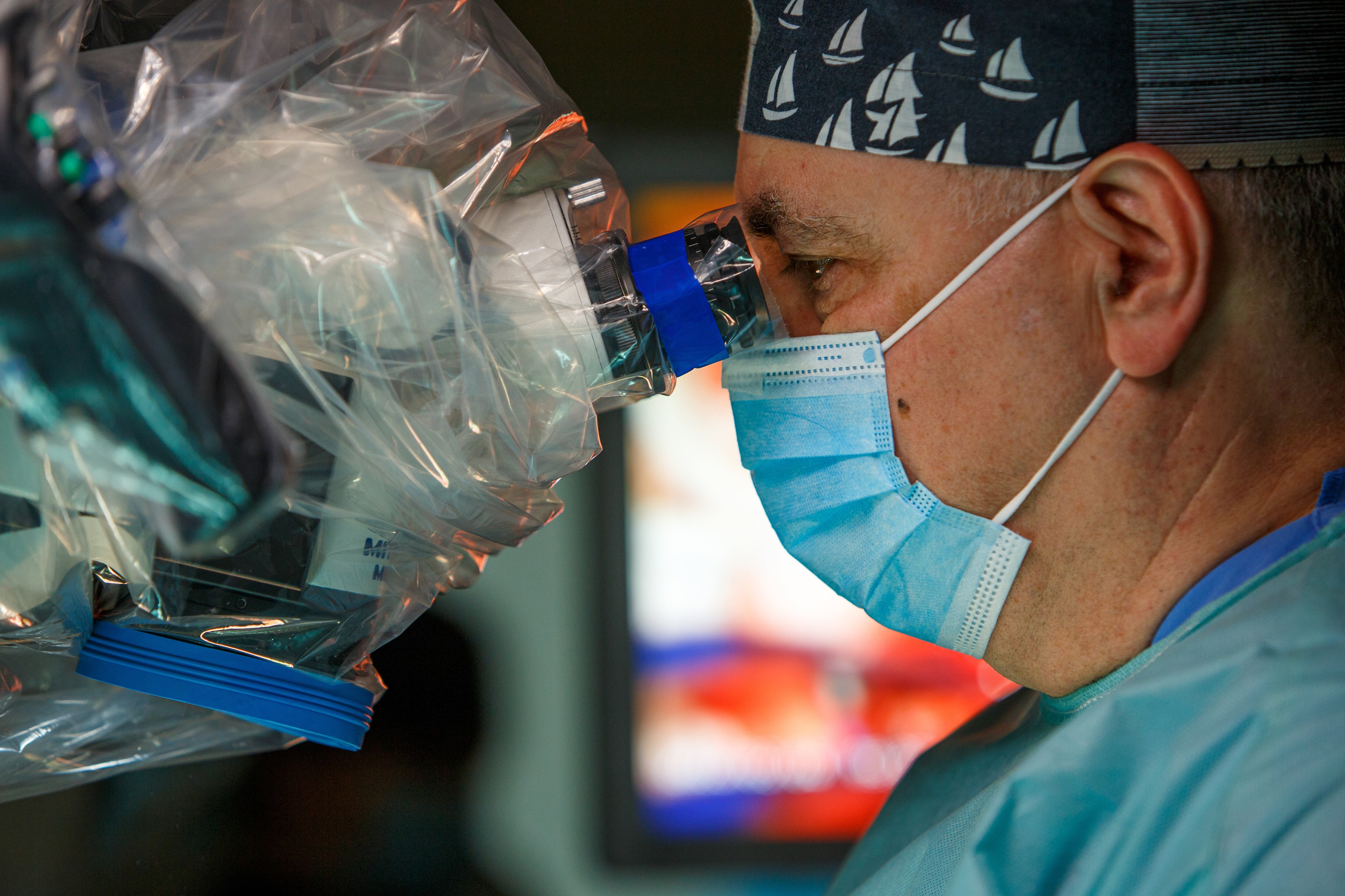 Los doctores tuvieron que extraer el gusano y evitar que las bacterias tomaran lugar en el cráneo del paciente