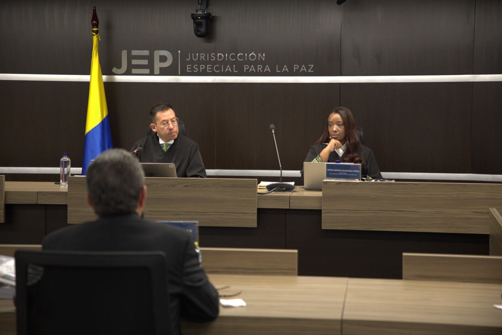 Coronel (r) Hugo Aguilar durante la Audiencia Única de Verdad ante la JEP