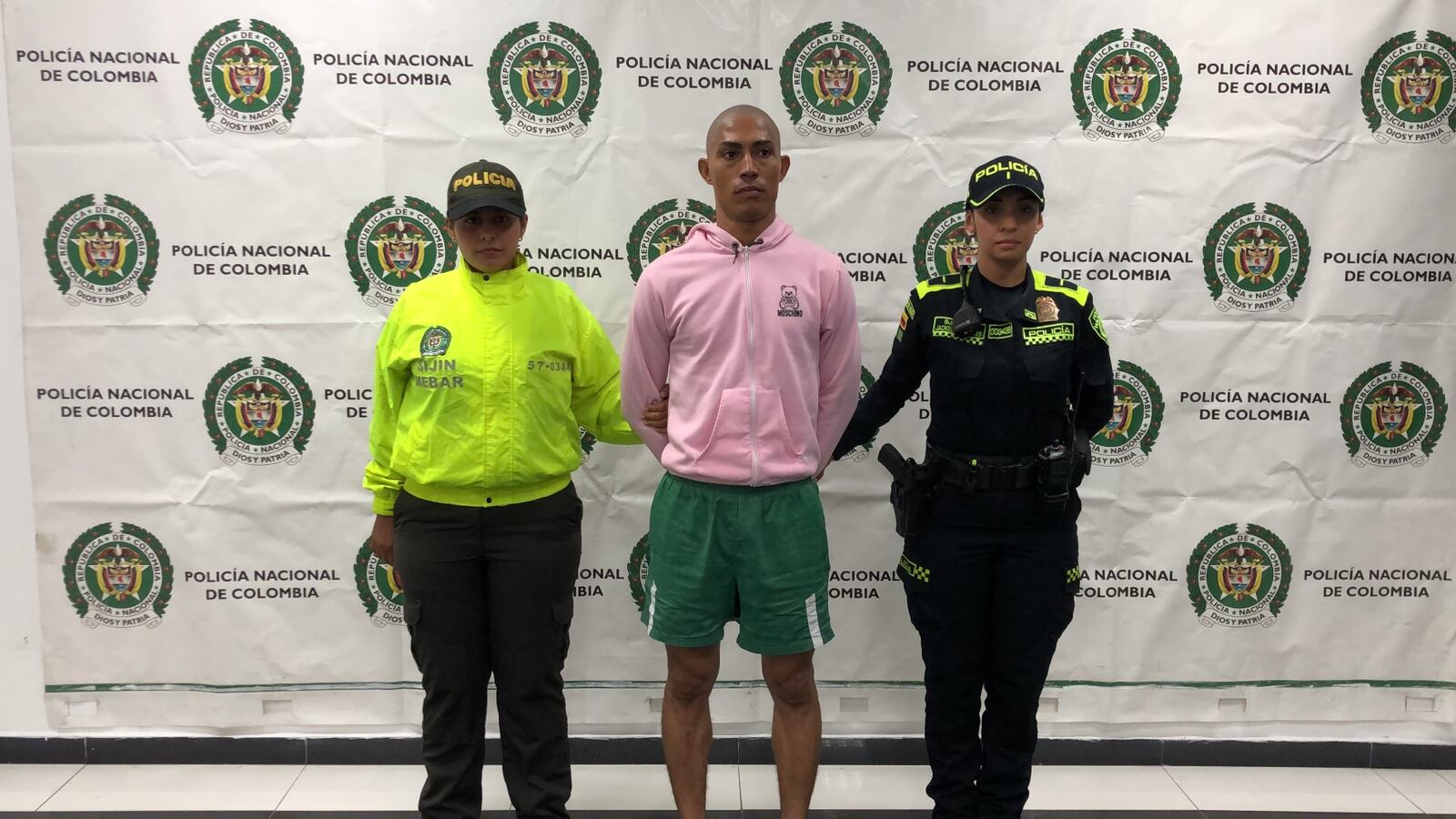 El sujeto se había quitado el cabello para no ser reconocido por las autoridades.