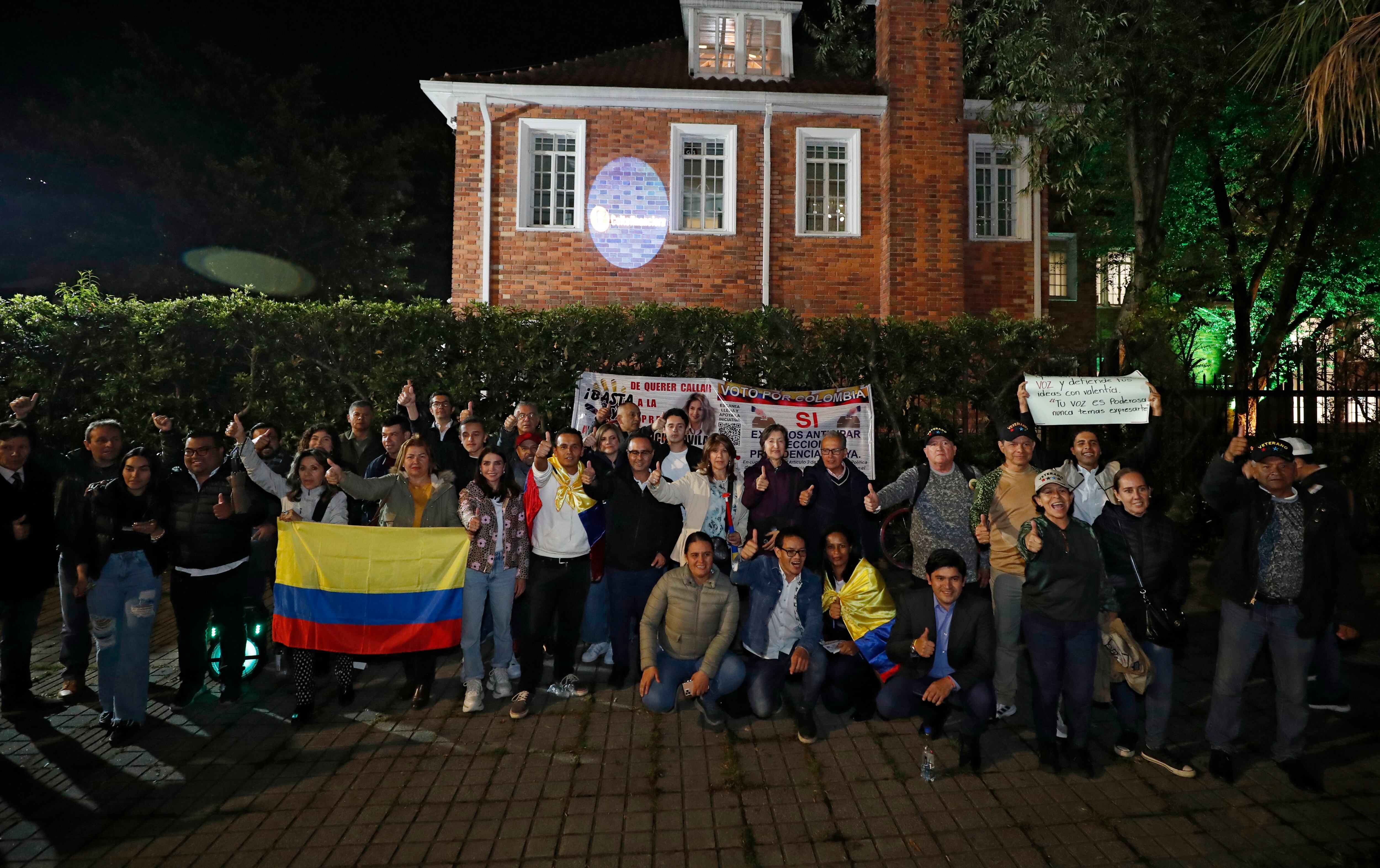 Manifestación apoyo a Semana