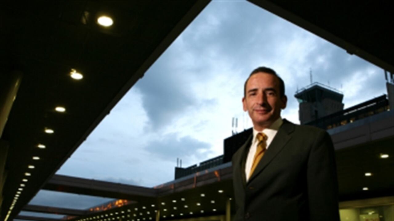 Tras casi dos años de controversia, el concesionario Opain, dirigido por Juan Alberto Pulido, logró un acuerdo con la Aerocivil para demoler la terminal de pasajeros del aeropuerto El Dorado.