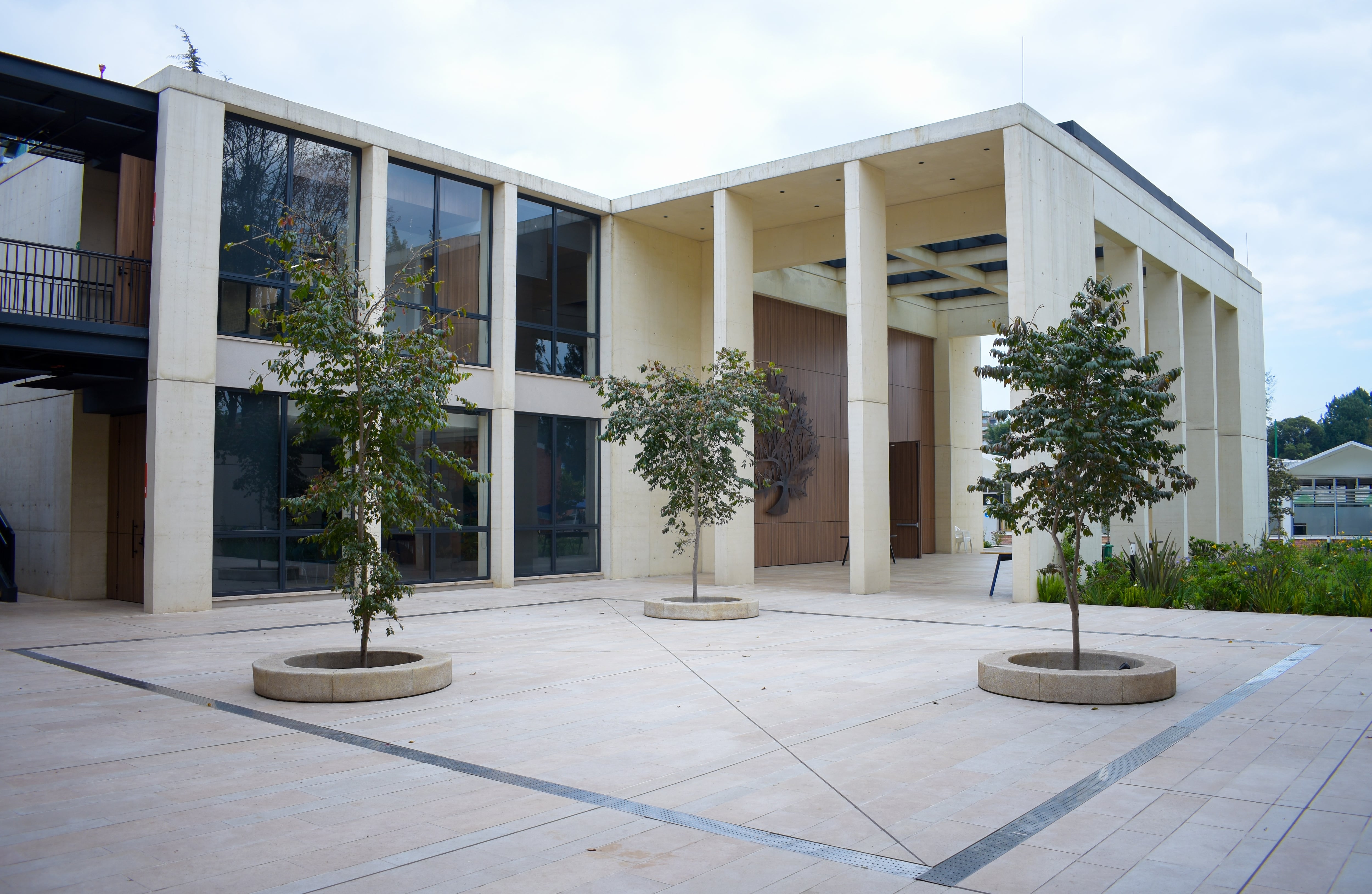 Además de las materias habituales, el colegio imparte historia judía y hebreo, un idioma adicional al español e inglés.
