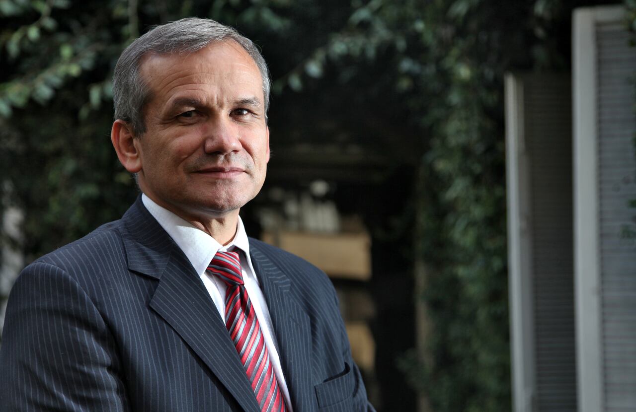 CARLOS RAMON GONZALEZ