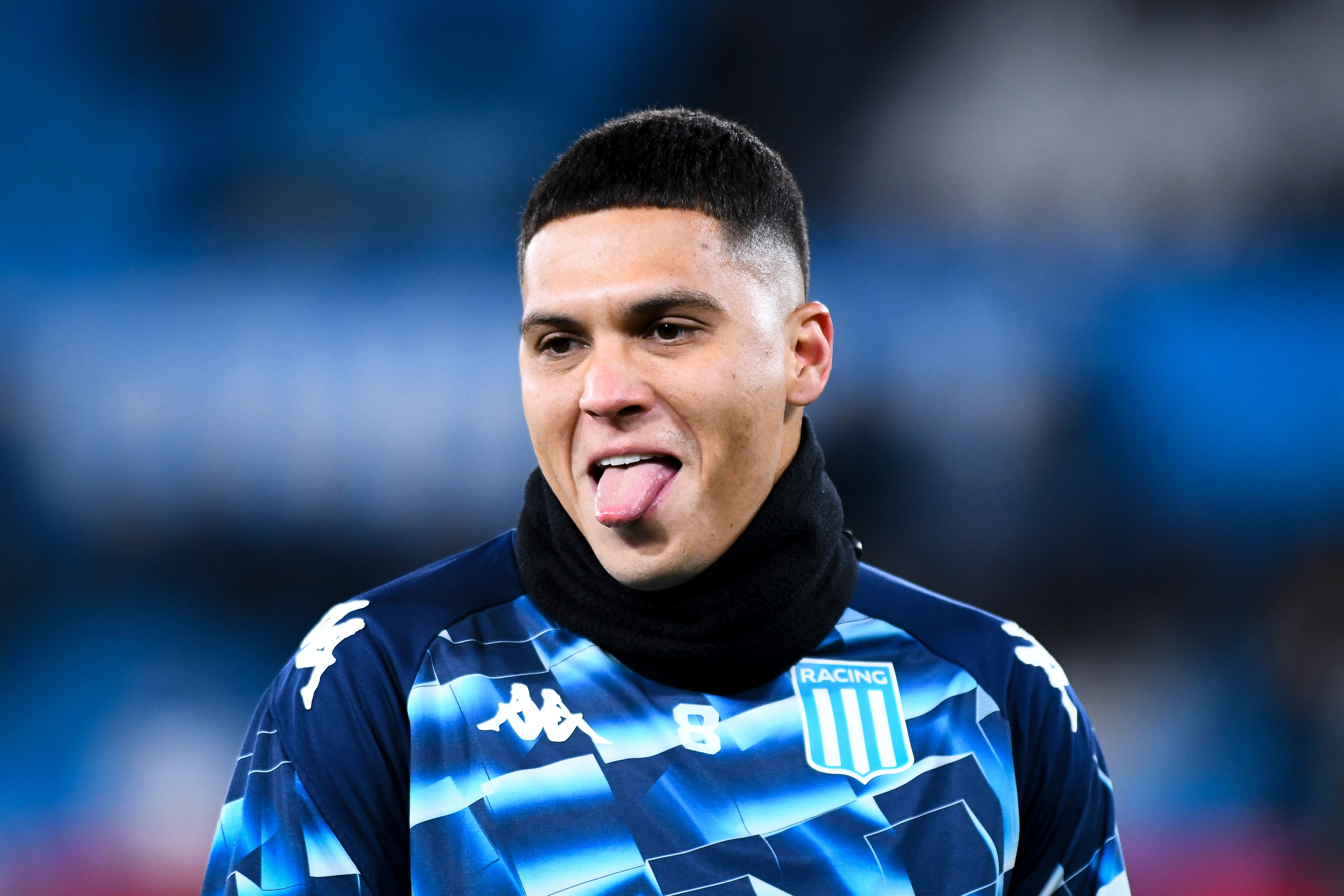 AVELLANEDA, ARGENTINA - AUGUST 09: Juan Fernando Quintero of Racing Club reacts prior to a Liga Profesional 2024 match between Racing Club and Gimnasia y Esgrima La Plata at Presidente Peron Stadium on August 09, 2024 in Avellaneda, Argentina.  (Photo by Rodrigo Valle/Getty Images)