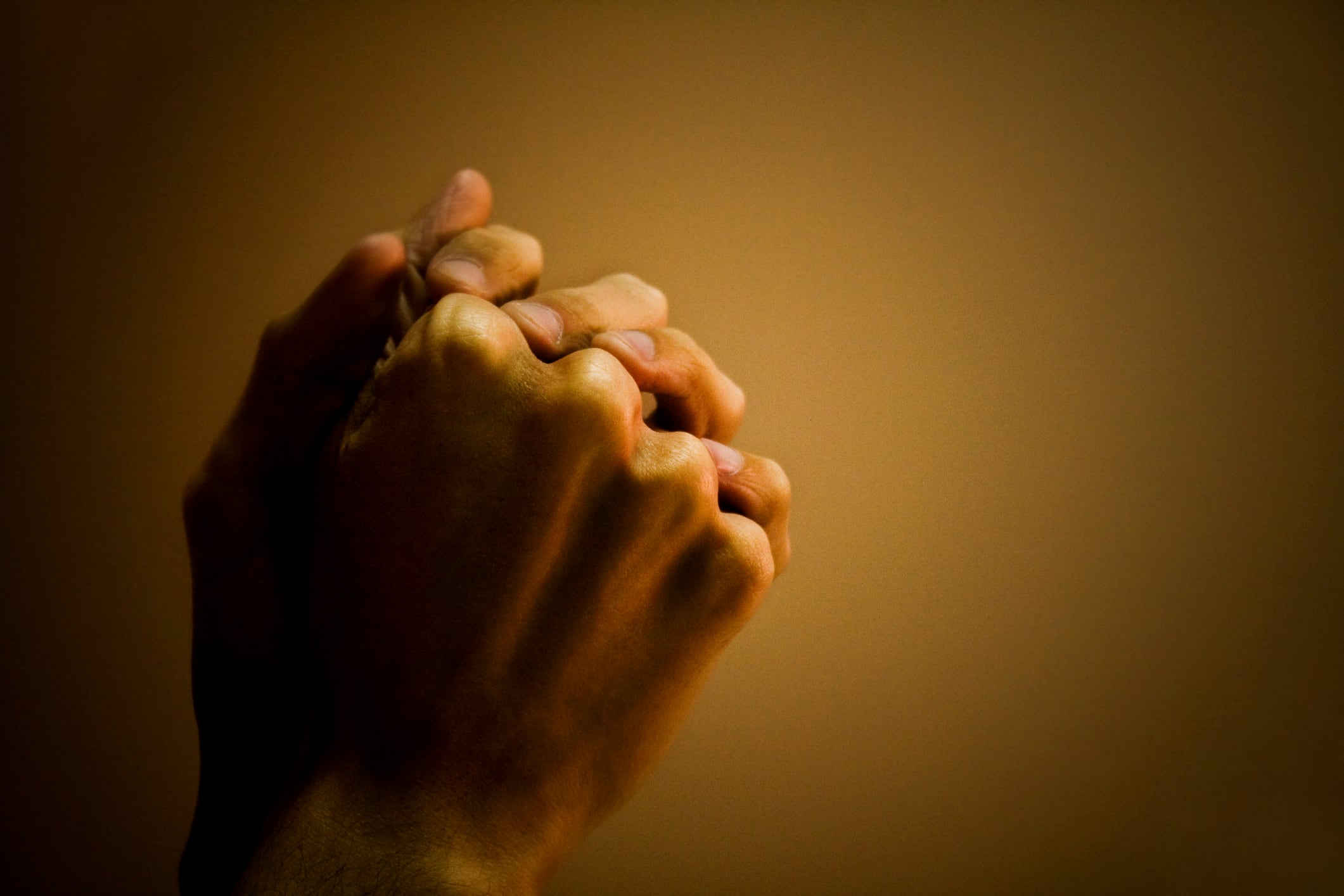 Cuando el reloj marca las 3 de la mañana, el mundo parece detenerse, pero ¿sabía que en ese silencio se encuentra una conexión especial con lo divino?