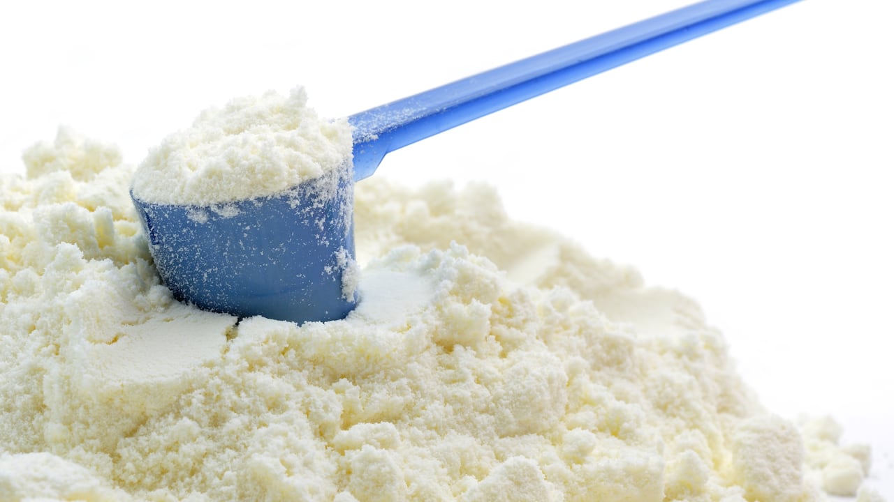 Inicialmente, la escasez estuvo causada por problemas en la cadena de aprovisionamiento y por la falta de mano de obra por la pandemia.