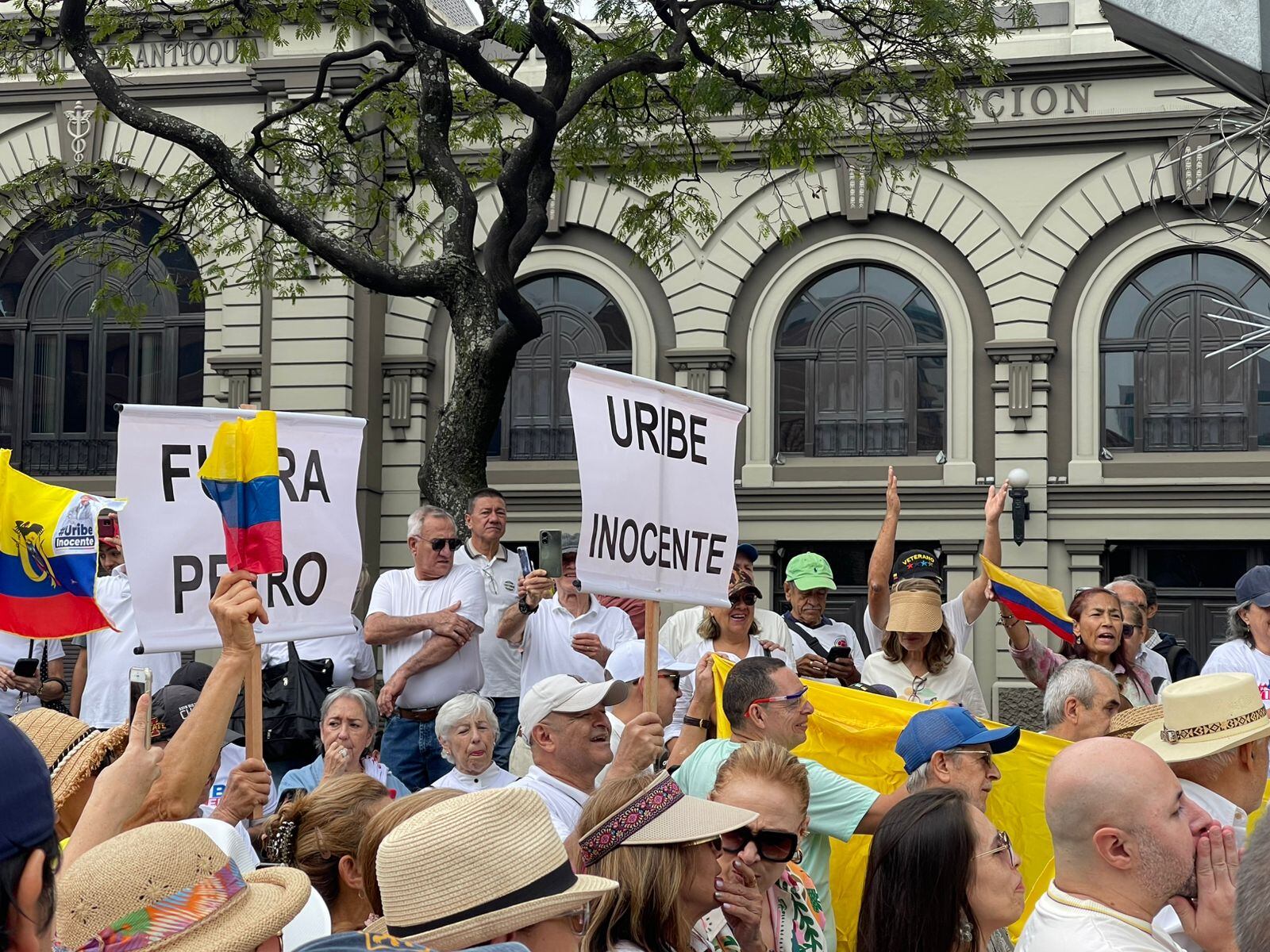 Marchas en apoyo al expresidente Álvaro Uribe en Medellín