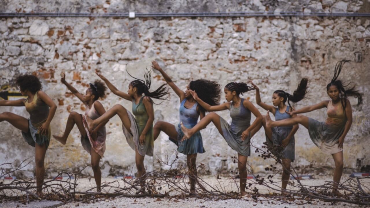 Imagen de la obra "No más muertos". Cortesía del Teatro La Máscara.