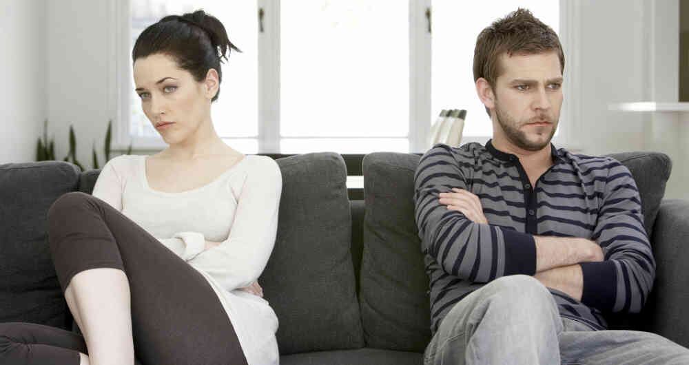 Mujer acusa a su esposo de mentir sobre hijos y orientación sexual