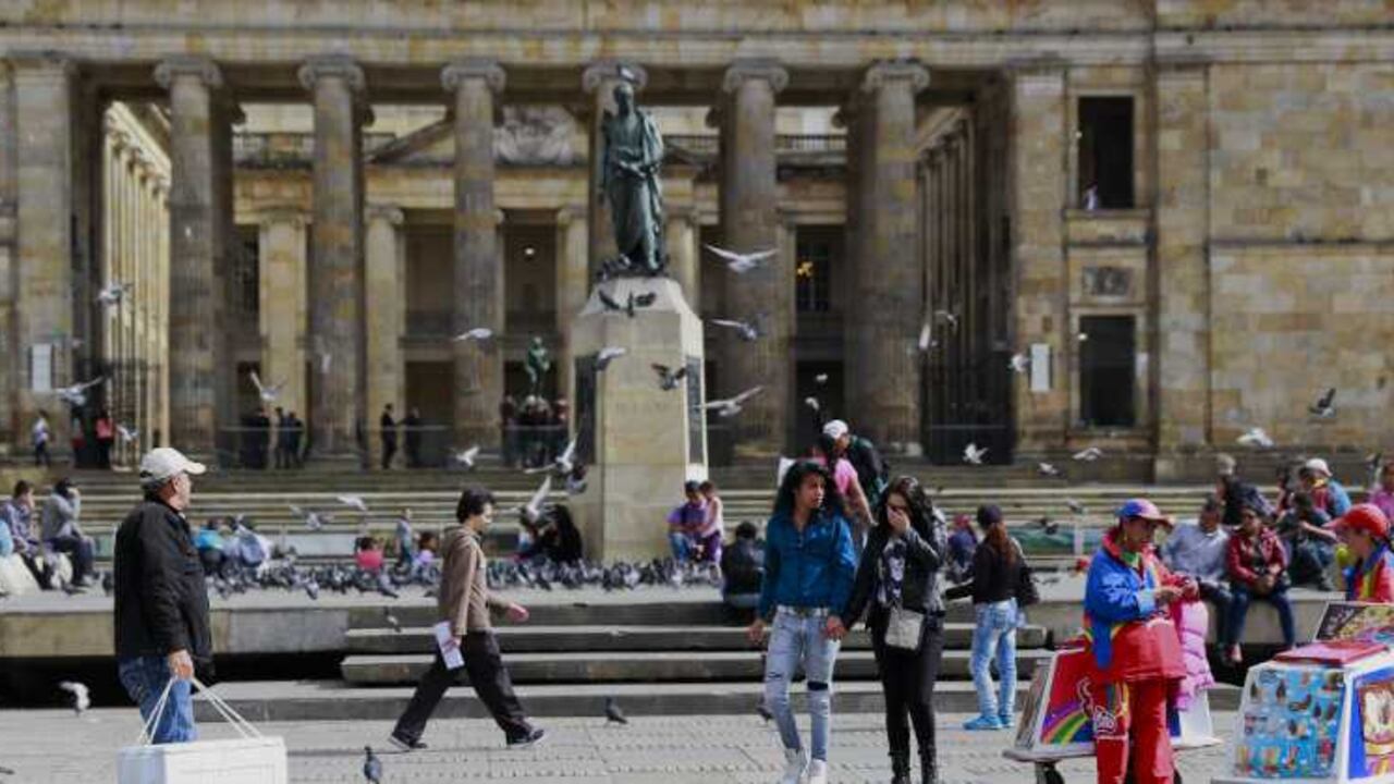 Colombia tiene un gasto público por habitante similar al promedio de América Latina, pero es casi la mitad que en países con niveles semejantes de desarrollo como Chile, Ecuador o Panamá.