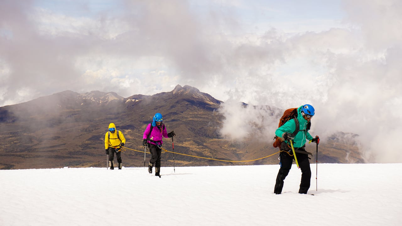 El Nevado Santa Isabel, una de las montañas de la cordillera Central de Colombia, es uno de los cuatro volcanes nevados que tiene Colombia; y uno de los seis glaciares del país.