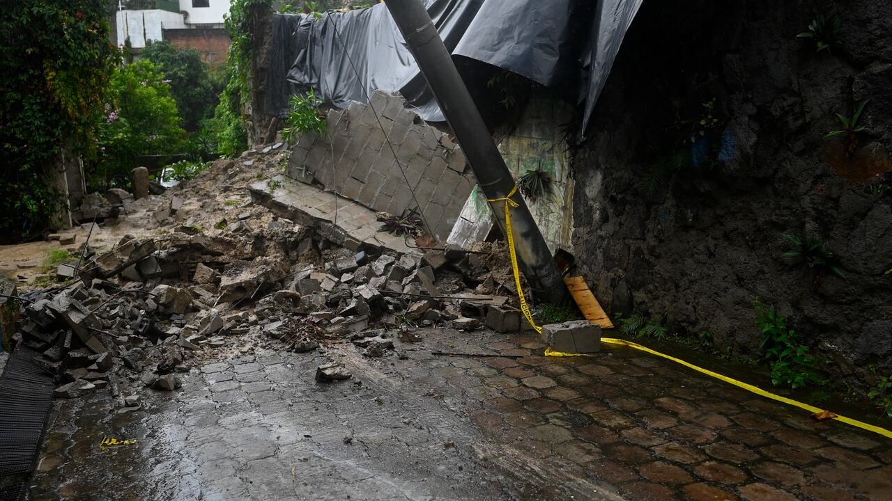 El Salvador fue uno de los países más afectados por el paso de la tormenta Julia. (Photo by Marvin RECINOS / AFP)
