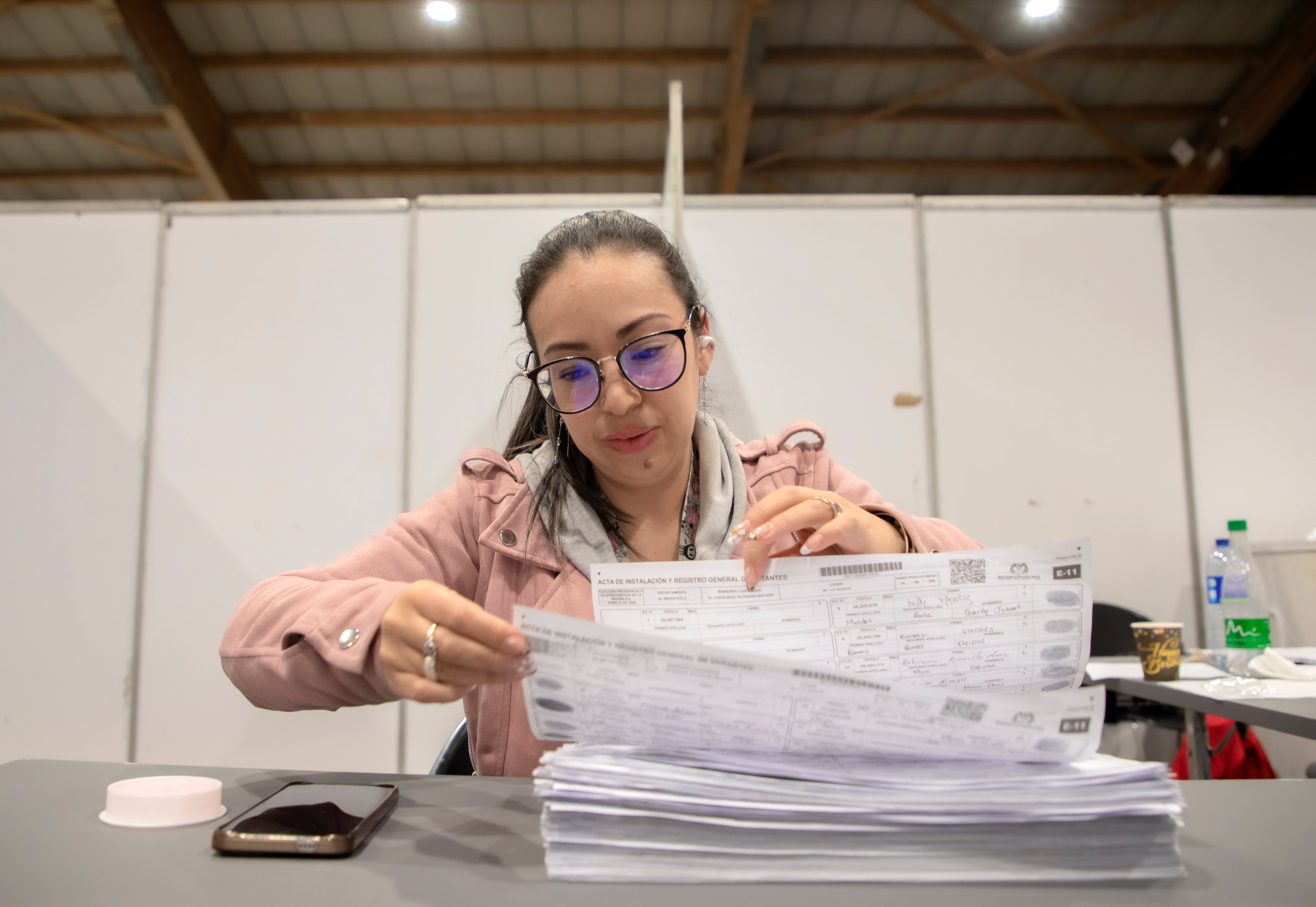 escrutinio de votos elecciones Abelardo de la Espriella Iván Cepeda
Bogotá 22 junio Corferias