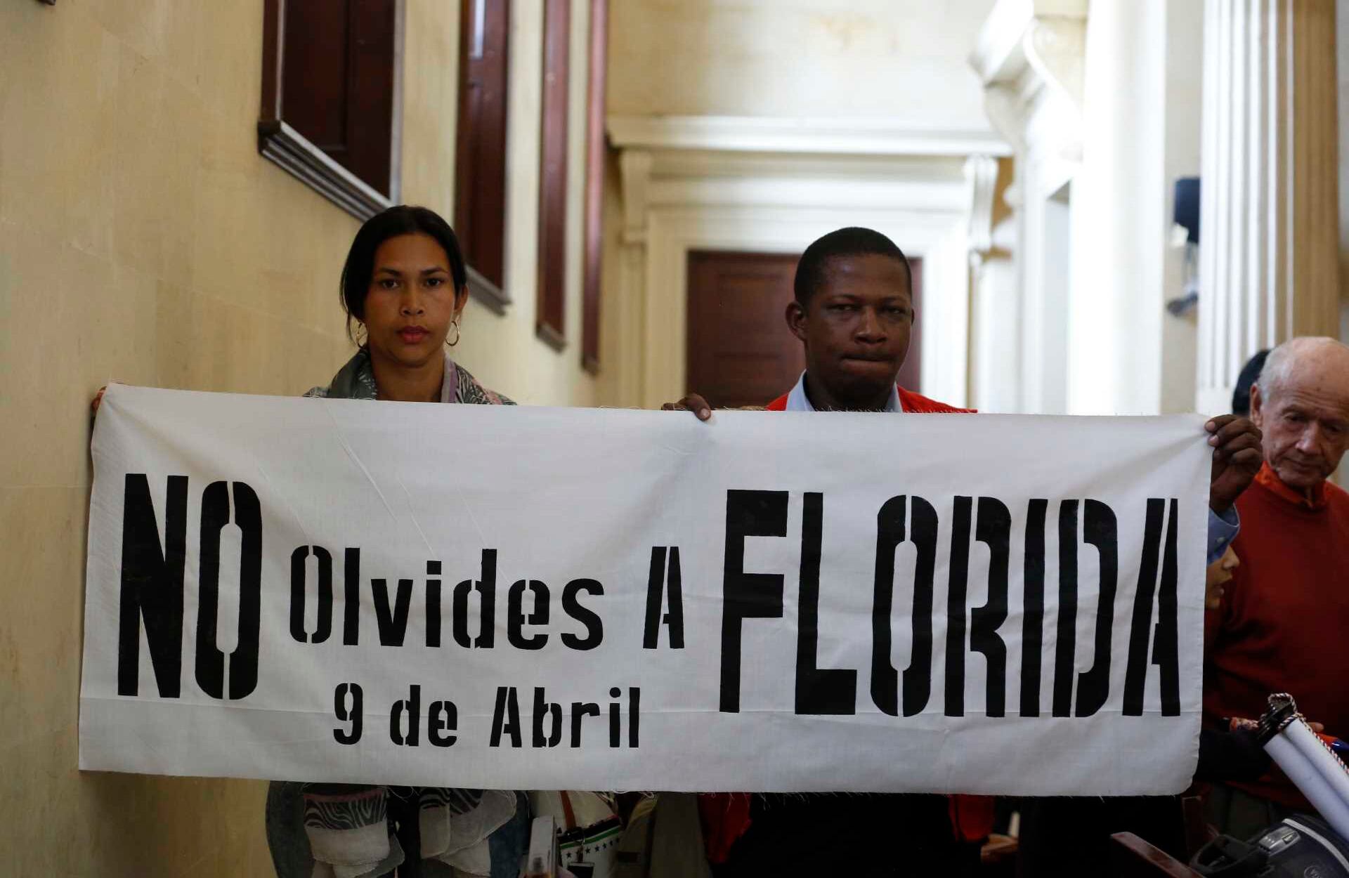  Las víctimas llegaron al Congreso desde distintas regiones del país para pedir al Estado colombiano que no los olviden. / Foto: Guillermo Torres / SEMANA. 