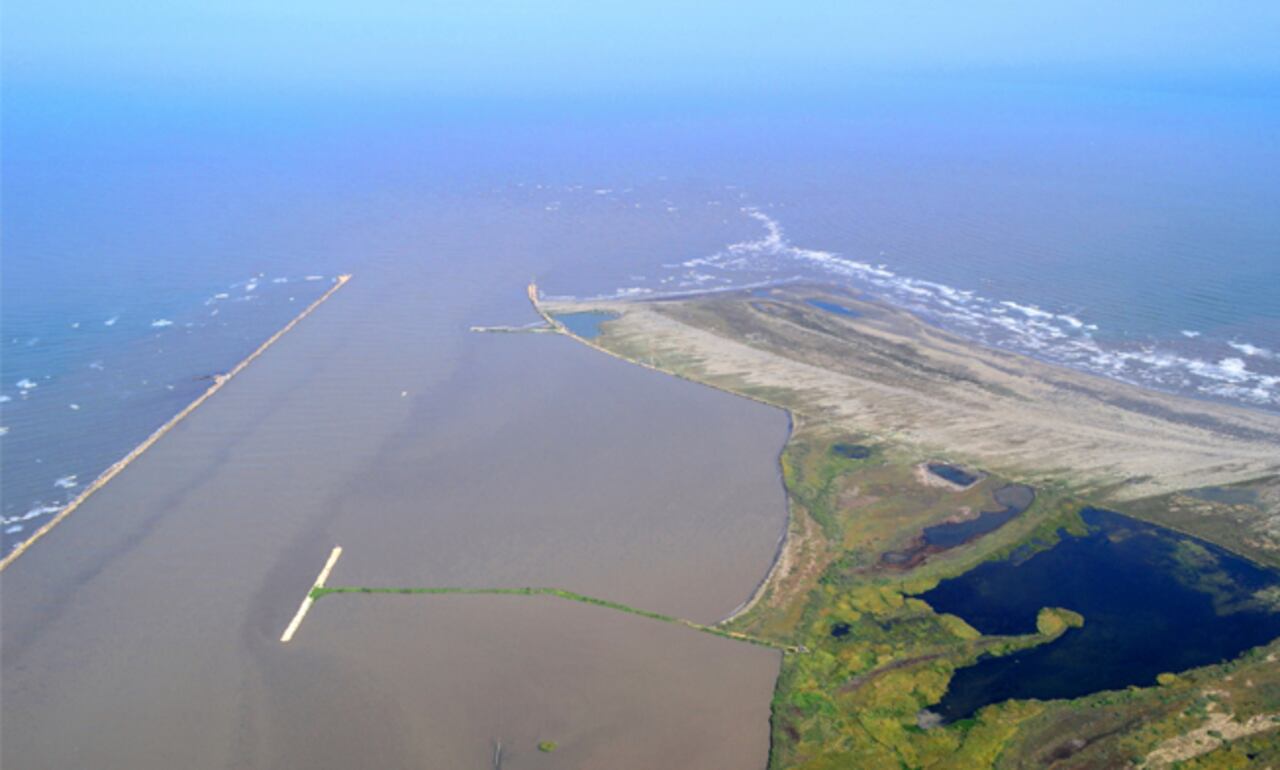 Canal de acceso al puerto de Barranquilla, en la desembocadura del río Magdalena.