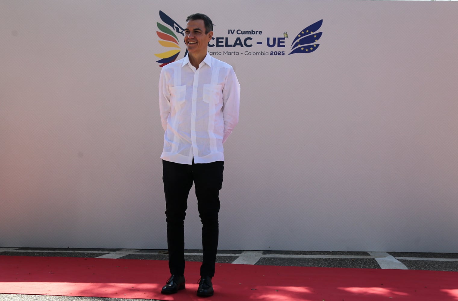 El presidente del gobierno de España, Pedro Sánchez, a su llegada al Centro de Convenciones Estelar Santamar, para participar en la IV Cumbre CELAC- UE.