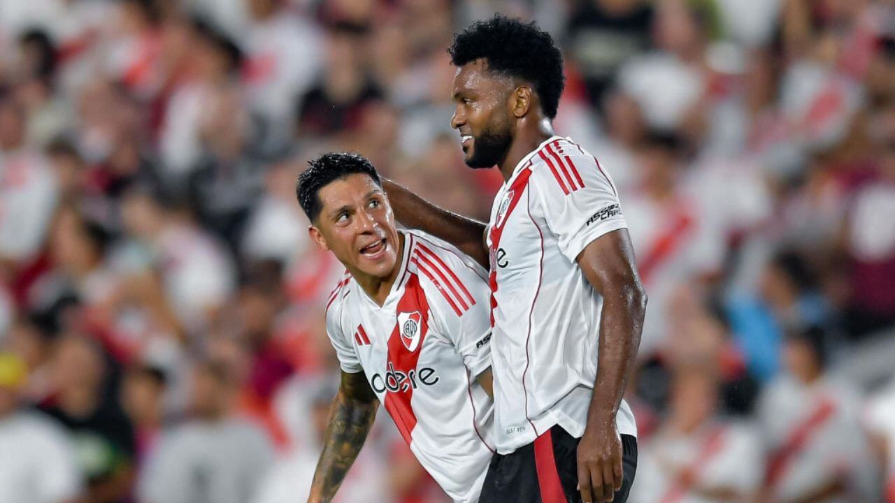 Golazo de Miguel Borja con River.