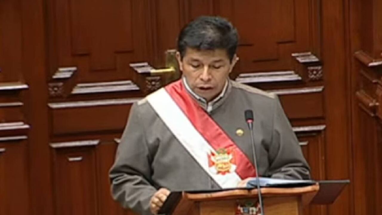 Pedro Castillo está en el ojo del huracán por la baja confianza de los peruanos a su gestión.