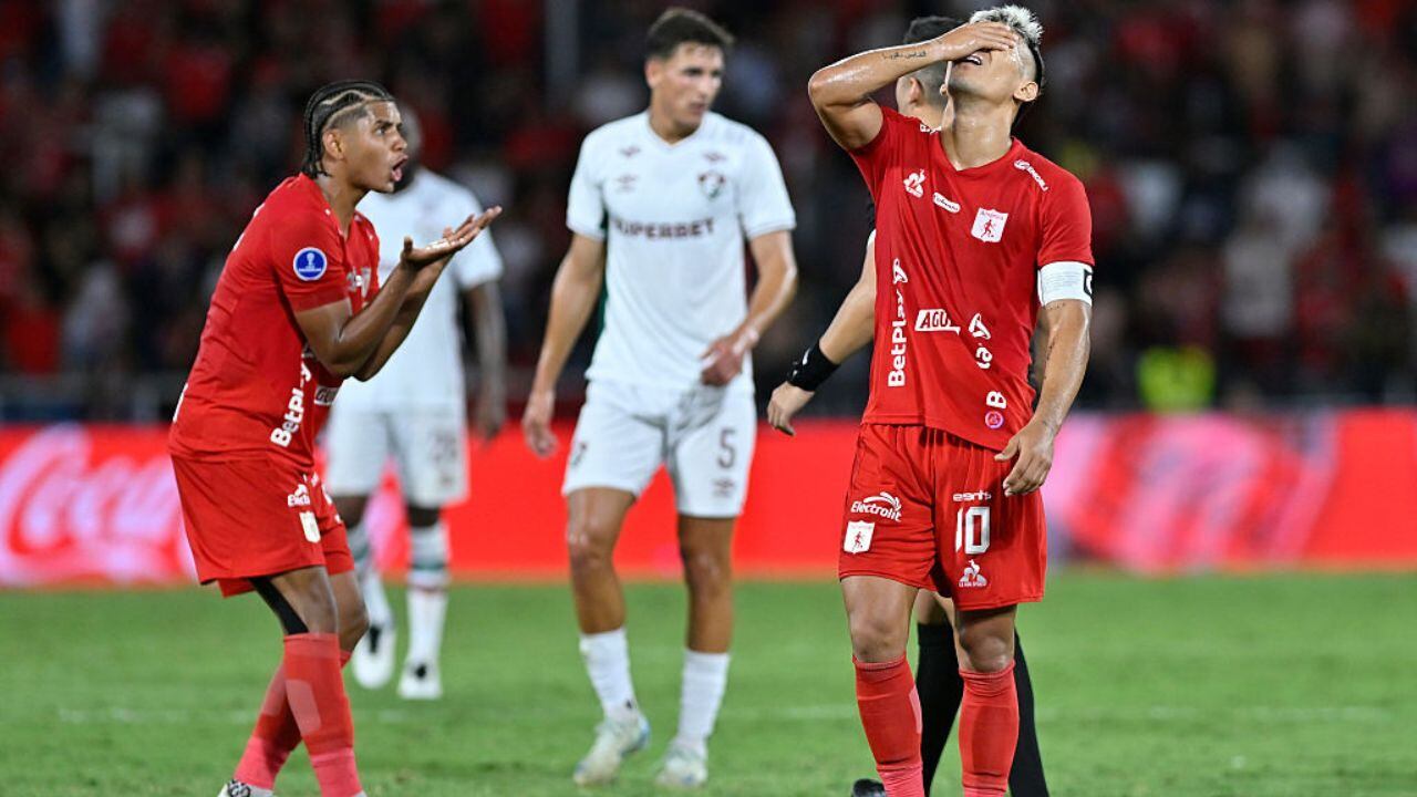 Figura del América se iría.