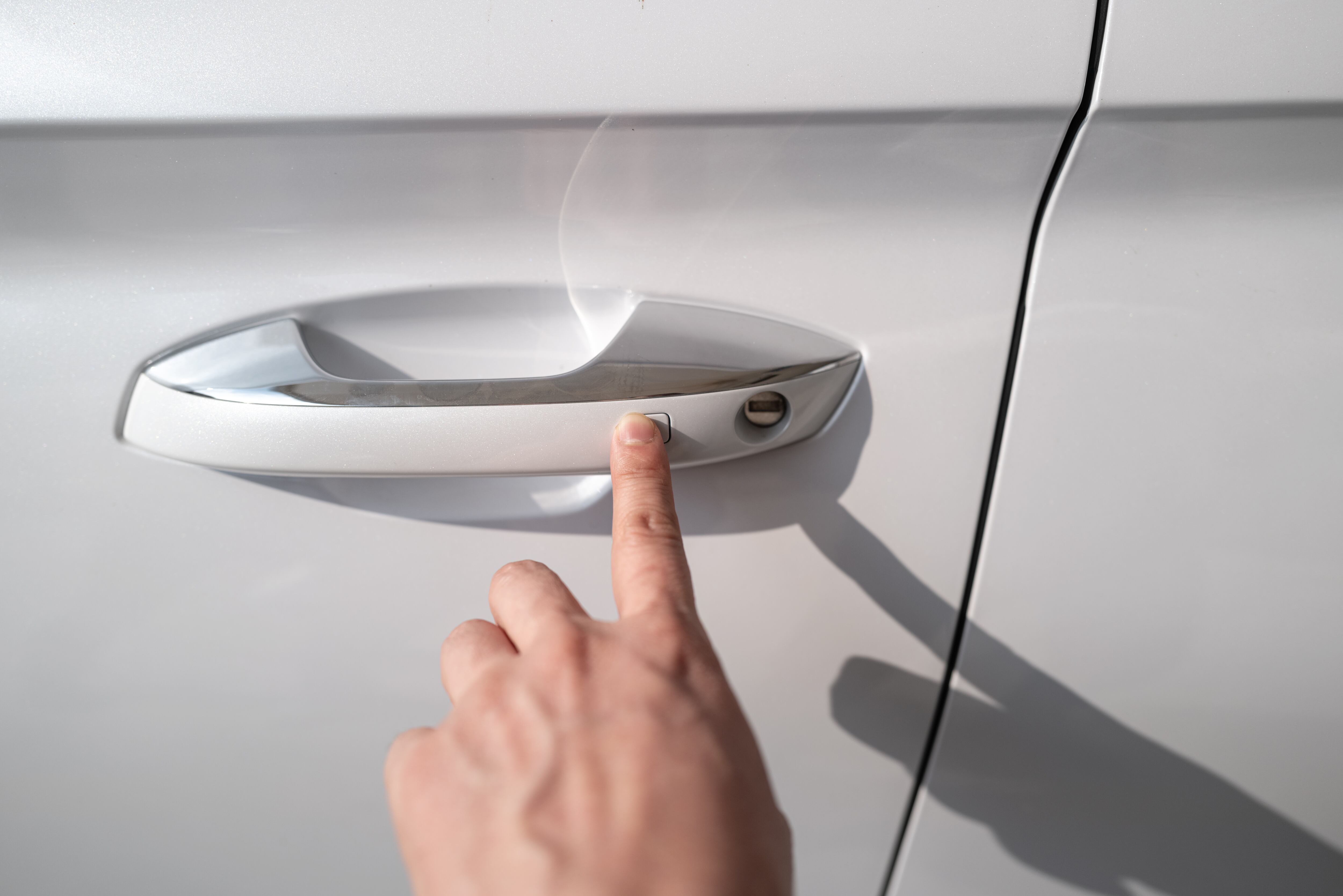 Las autoridades chinas determinaron que los vehículos no podrán integrar manijas retráctiles a partir de 2027.