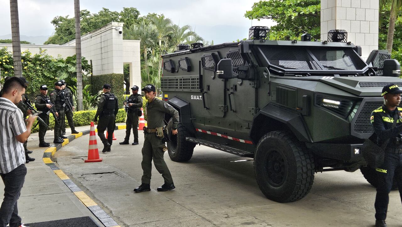 Swat Normal Así es el equipo SWAT de la Policía que protegerá a Cali durante la COP ...