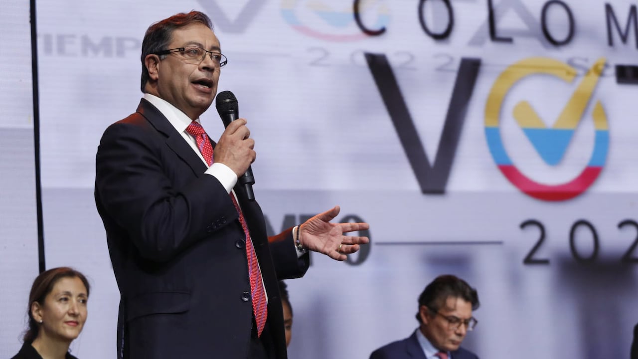 Gustavo Petro en el cara a cara presidencial organizado por Semana y El Tiempo