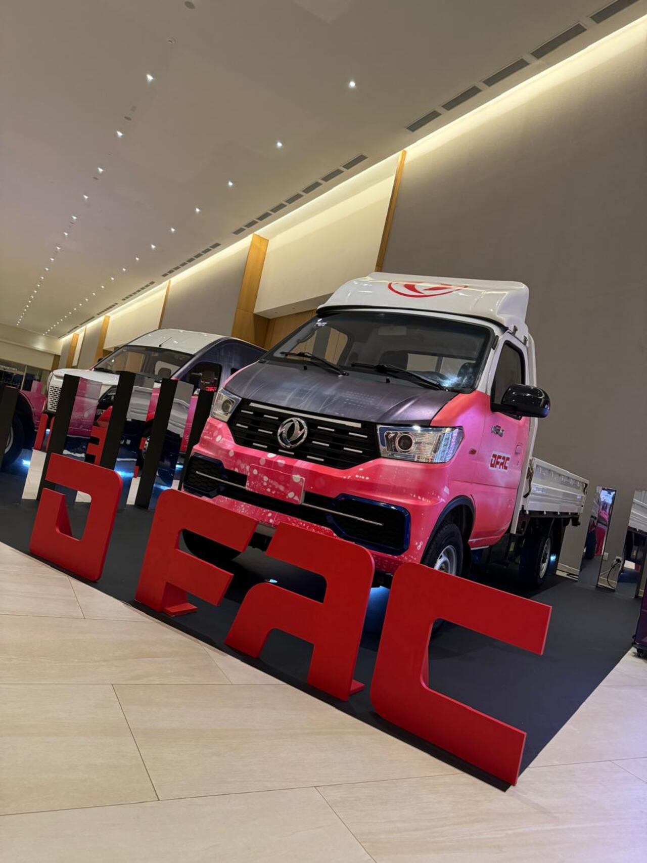 La apuesta por los vehículos a gas natural es una de las novedades.