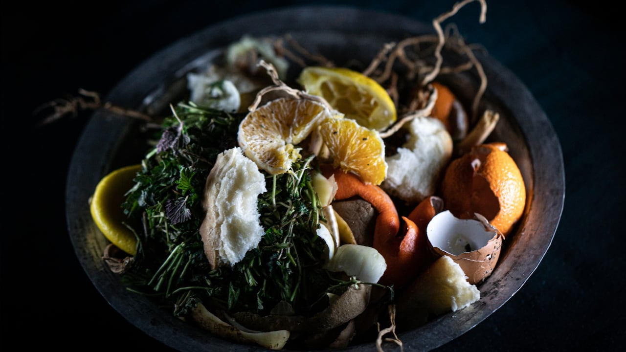 Los desechos biodegradables son aquellos desechos que están sujetos al proceso natural de descomposición.