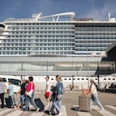 Hay artículos que no deben faltar cuando se empaca una maleta para viajar en un crucero.