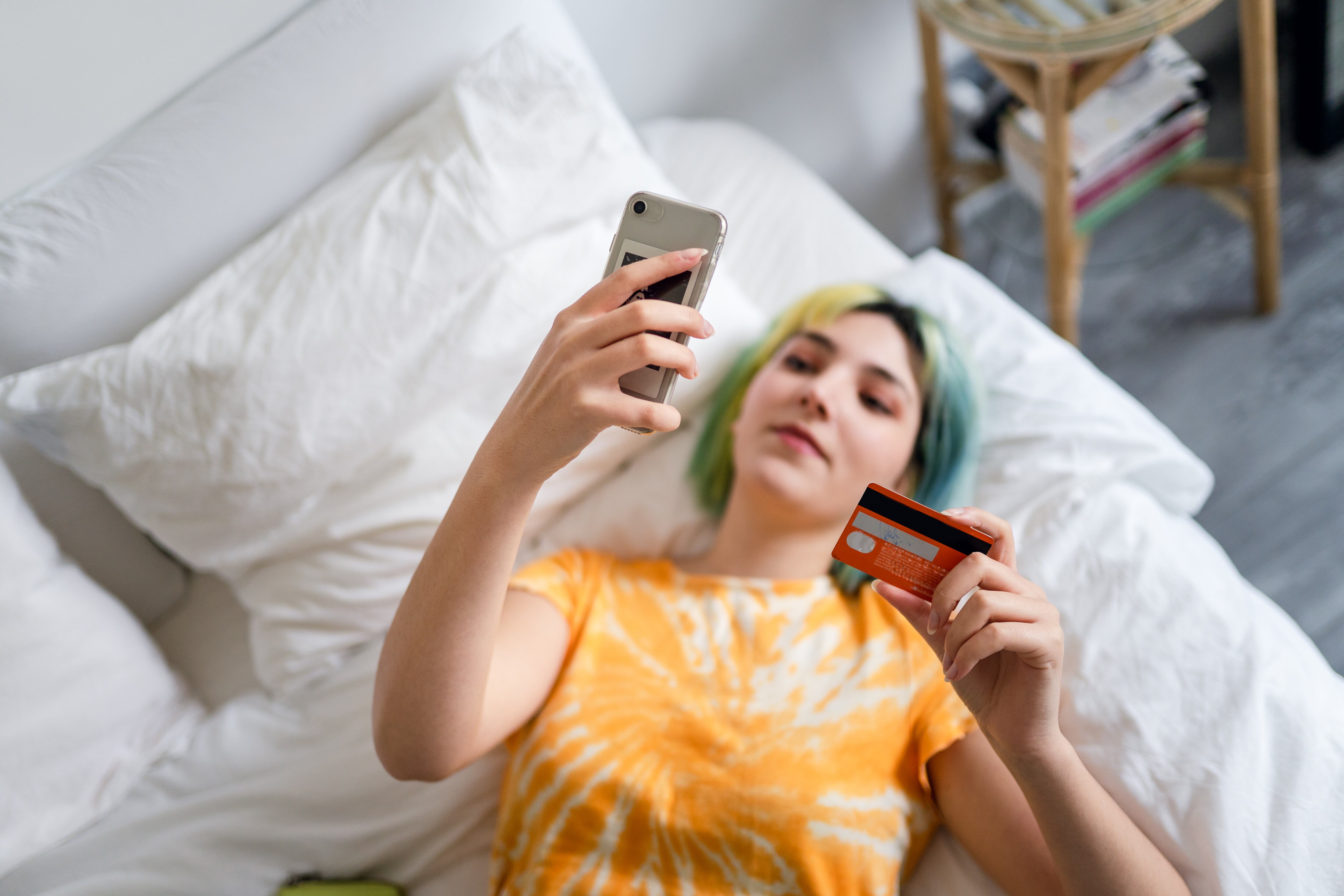 Cuenta de ahorros / tarjeta crédito / débito