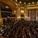 En los recintos del Senado de la República y la Cámara de Representantes se posesionaron los 294 congresistas que de inmediato presentaron iniciativas de origen parlamentario y que tuvieron en Senado la elección de la mesa directiva.