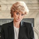 Las imágenes hablan por sí solas. En los nuevos episodios, Debicki se convierte en la versión más fiel, a la fecha, de la mujer que se robó el corazón del mundo.