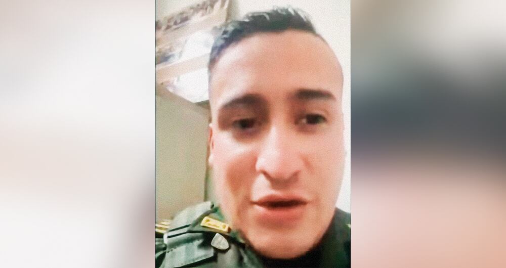    El patrullero de la Policía José Sebastián López decidió colaborar con la justicia y confesó cómo se manipularon las pruebas y se hizo el montaje para hacer pasar a Marelbys Meza como miembro del Clan de Golfo y avalar las chuzadas. 