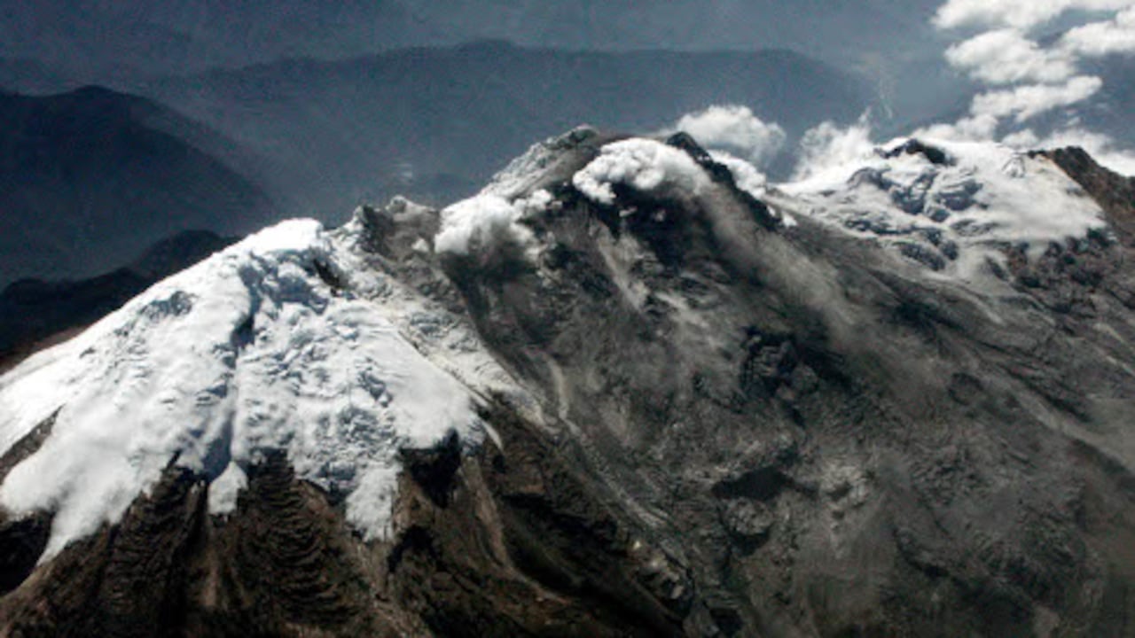 La convocatoria busca obtener un diseño factible para la puesta en operación de dicho Fondo, dirigido específicamente a mitigar los riesgos de las fases iniciales de perforación y al desarrollo posterior de los campos geotérmicos.