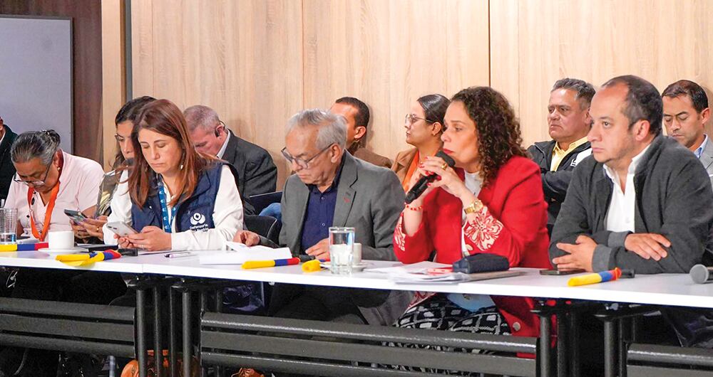 Los ministros de Hacienda, Ricardo Bonilla, y de Transporte, María Constanza García, lideraron la negociación con los transportadores.