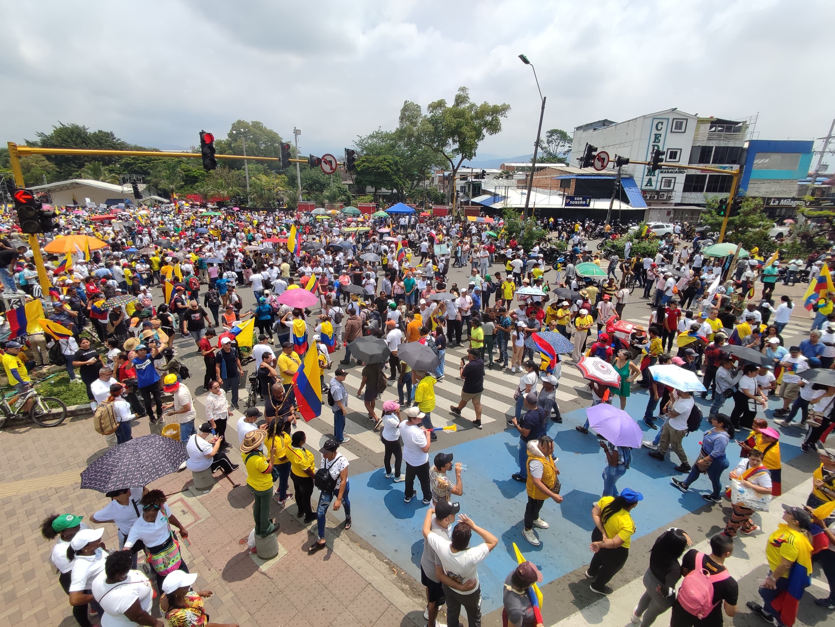 Este miércoles 1 de mayo se conmemora el Día Internacional del Trabajo en Colombia, por medio de una jornada en la que es habitual que los trabajadores, sindicatos y centrales obreras salgan a las calles de las principales ciudades del país como Cali. El gobierno del presidente Gustavo Petro ha aprovechado esta ocasión para convocar manifestaciones que demuestren apoyo hacia su administración y todas las reformas sociales que viene adelantando en el Congreso