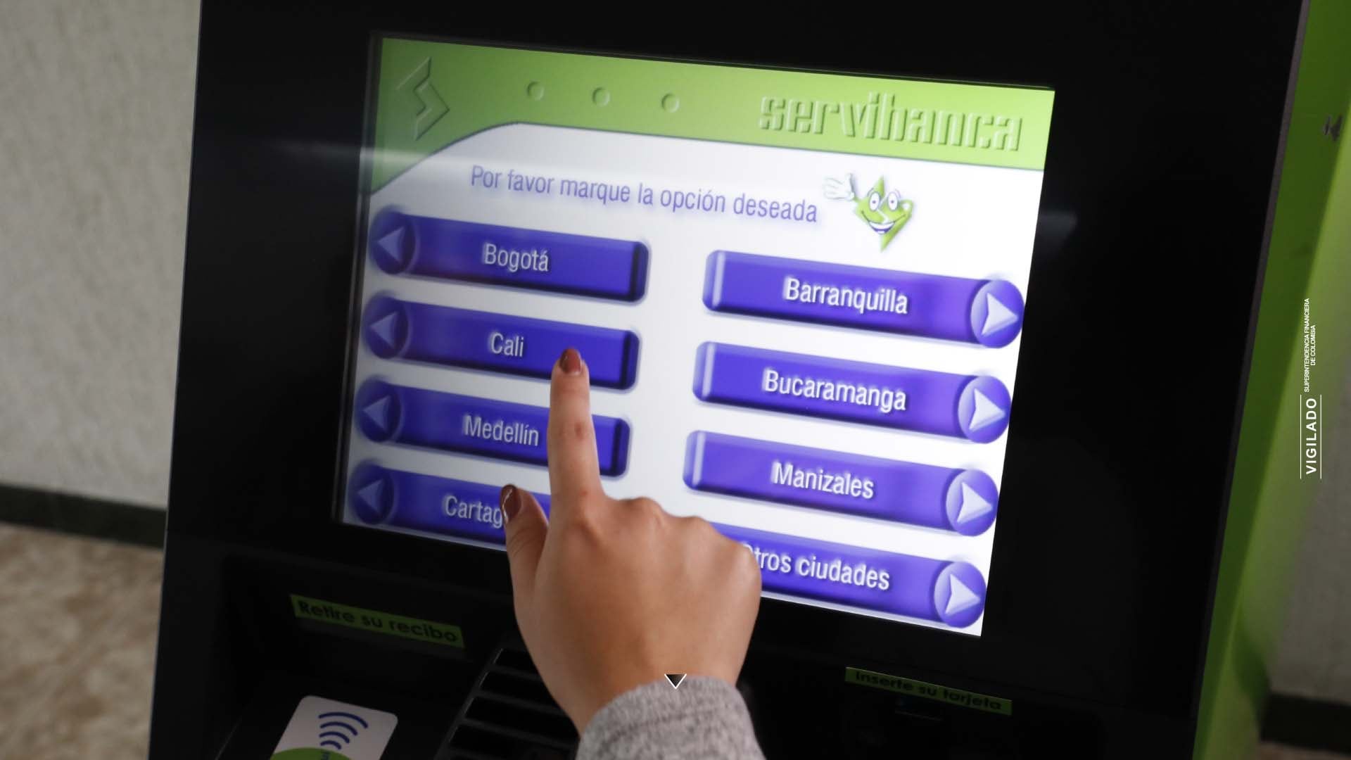 Servibanca cuenta con más de 2700 cajeros en todo el país.