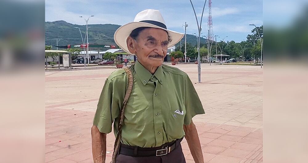 Víctor Julio Carrillo.