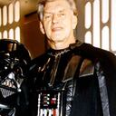 Para David Prowse lo más incómodo del traje de Darth Vader era soportar el calor de la máscara. Hoy lo siguen invitando a firmar autógrafos, pero sus diferencias con George Lucas lo alejaron de los eventos oficiales de ‘Star Wars’.