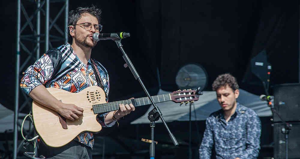 Lucio Feuillet (izquierda), estudió música en la Universidad Javeriana, en Bogotá.
