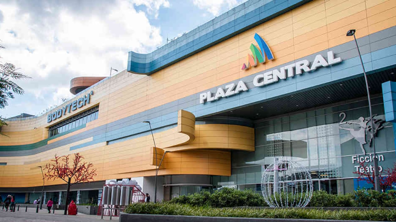 Con su diseño, las secciones de Plaza Central representan las actividades favoritas de los bogotanos: el cine, los deportes y la danza.