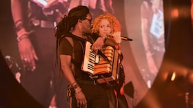 Albert Menéndez acompaña a Shakira desde 1999, cuando coincidieron durante la grabación de MTV Unplugged.