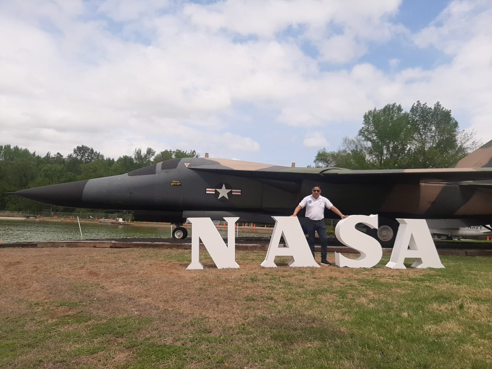 Tito Nuncira, junto a 14 estudiantes, visitó en 2022 las instalaciones de la NASA en Huntsville, Alabama.